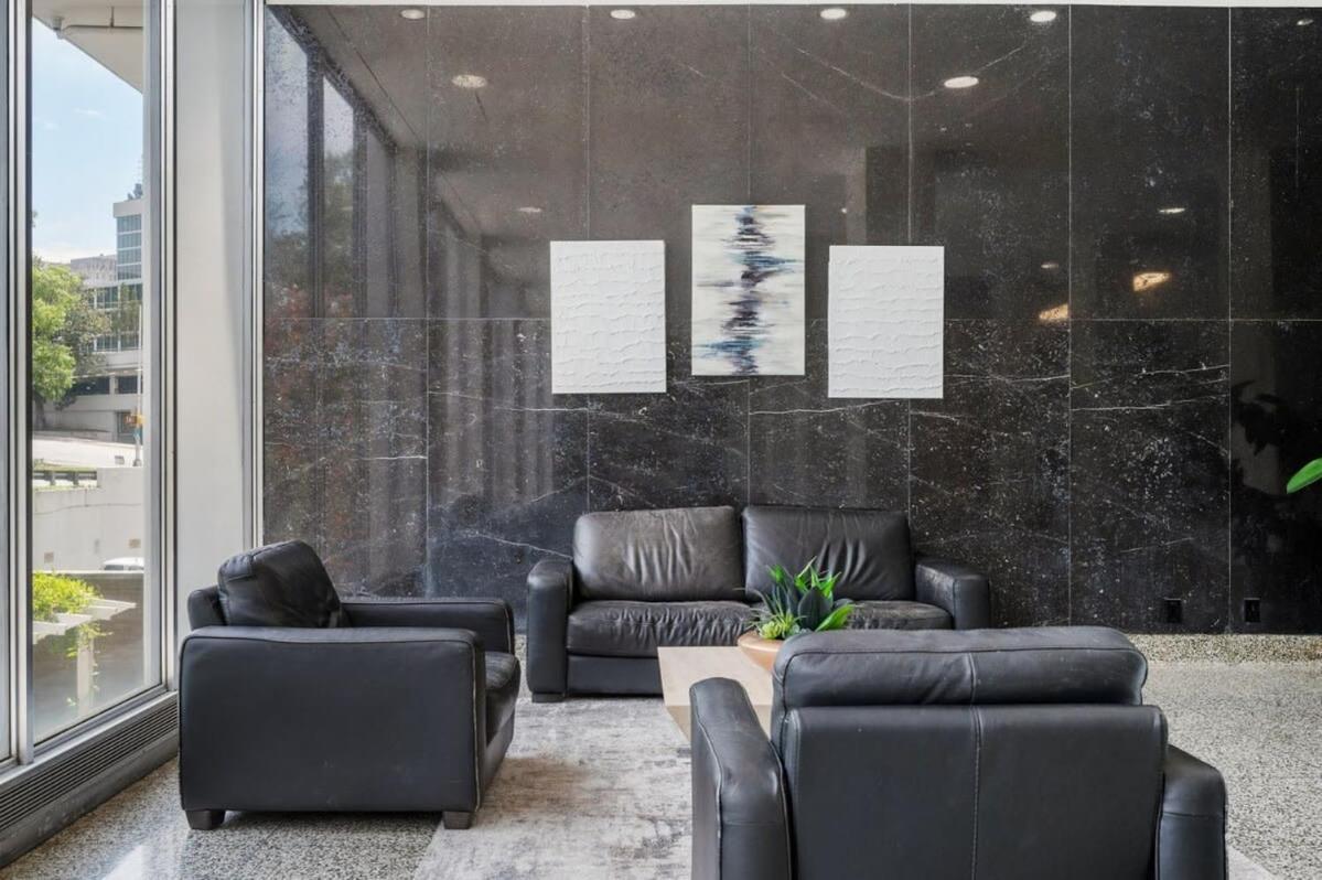 Downtown Atl Condo Onsite Parking King Bed & Bonus Room Lm1901 Атланта Экстерьер фото